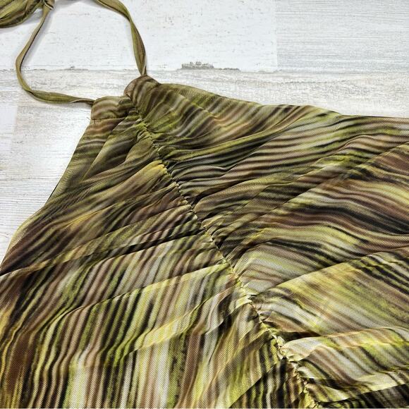 PrettyLittleThing Khaki Printed Halterneck Ruched Front Mesh Bodycon Dress 16 - Picture 4 of 9